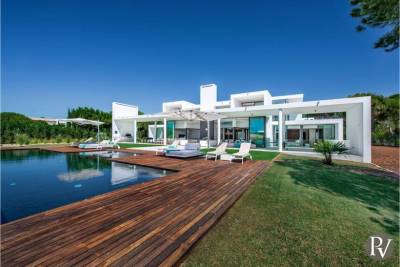 Vilamoura Villa Sleeps 12 Pool Air Con WiFi