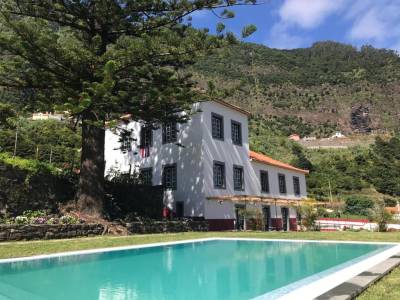 Casa Oliveira Esmeraldo - Guest Houses