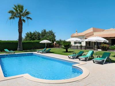 Carrasqueiro Villa Sleeps 7 with Pool Air Con and WiFi