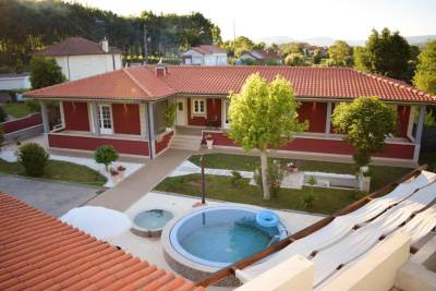House with 4 bedrooms in Rebordoes Souto with wonderful mountain view private pool enclosed garden 25 km from the beach