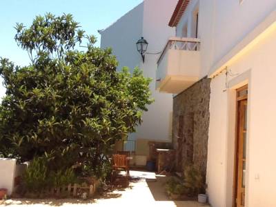 House with 2 bedrooms in Aljezur with enclosed garden 8 km from the beach