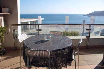 Apartment with 2 bedrooms in Sesimbra with wonderful sea view furnished balcony and WiFi 200 m from the beach